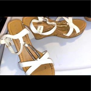 White diamond wedges